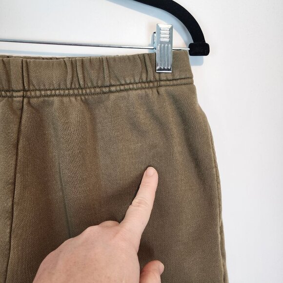 Good American Oversized Pull On Shorts Olive Green with Pockets Sweatshorts sz 2 - Picture 11 of 11